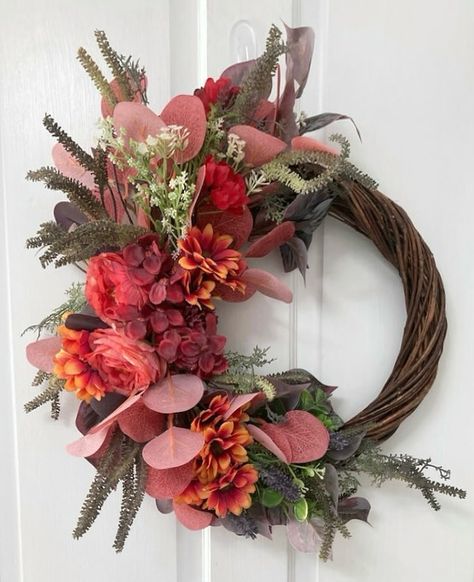 Can’t believe it’s only a few weeks and Autumn will be Upon Us 😳 🩷 #autumn #autumnvibes🍁 #wreath #decor #thanksgiving #homedecor #etsyshop #handmade #flowerstagram #cottagecore #rusticdecor #vintagestyle #farmhouse Decor Thanksgiving, Wreath Crafts, Wreath Decor, Fall Vibes, Rustic Decor, Wreath, Thanksgiving, Vintage Fashion, Farmhouse