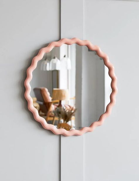 Squiggly Mirror, Round Brass Mirror, Black Arch Mirror, Kids Mirrors, Wavy Mirror, Hallway Inspiration, Mirror Inspiration, Прикроватные Тумбочки, Pink Mirror