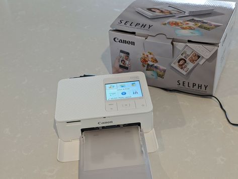 Review: Canon SELPHY CP1500, the ideal solution to print your photos from the comfort of your home » EFTM Canon Selphy, Mini Photo, Photo Printer, Film Cameras, Cloud Storage, Inkjet Printer, Back In The Day, Sd Card, Print Pictures