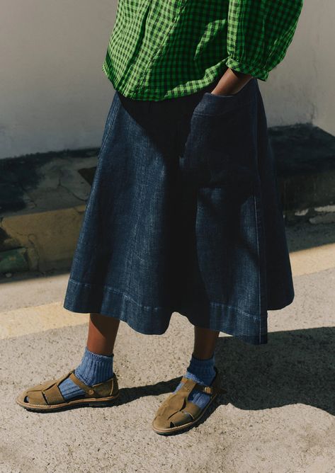 Simple Clothing, Coastal Grandmother, Sandals Outfit, Fisherman Sandals, Caged Sandals, Mode Inspo, Early Spring, Look Chic, For The Home