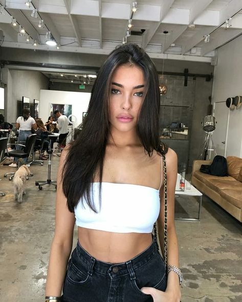 71a58e8cb75904f24cde464161c3e766desc50656155ri Madison Beer Makeup, Madison Beer Hair, Estilo Madison Beer, Beer Icon, Long Dark Hair, Trendy Hair Color, December 8, Madison Beer, Celebrity Hairstyles