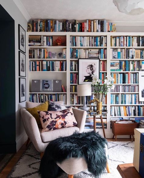 A L L P R A C E (@allprace) • Instagram photos and videos Home Library Design Ideas, Maximalist Home, Whiter Teeth, 1930s House, Blue Kitchen Cabinets, Plant Decoration, Library Wall, Living Room Orange, Home Library Design