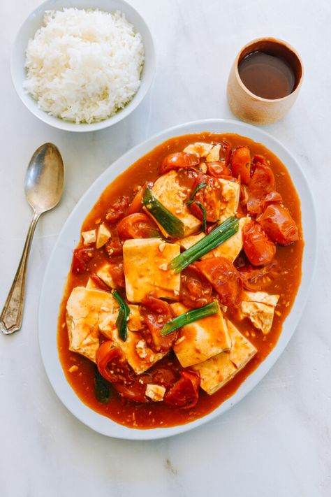 Tomato Tofu - The Woks of Life Vietnamese Tomato Tofu, Tomato Tofu Recipes, Tofu And Tomato Recipe, Tomato Tofu, Vegetarian Oyster Sauce, Tofu Recipes Vegan, Woks Of Life, The Woks Of Life, Chinese Stir Fry