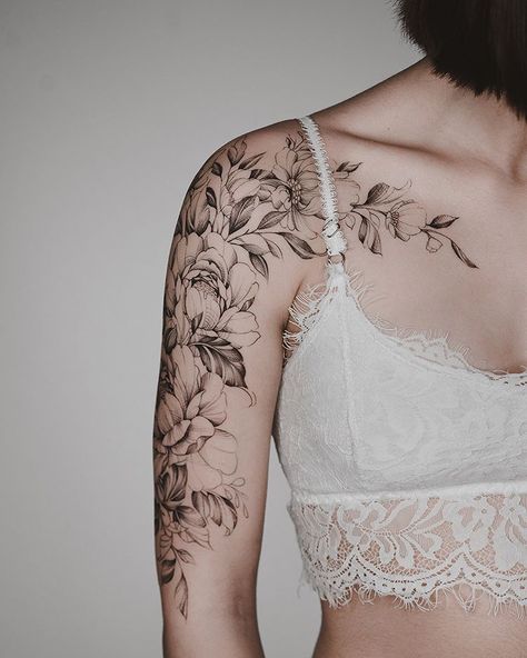 "A dream is a poem the body writes." - Sandra Cisneros, Caramelo Cat Tattoos, Sandra Cisneros, Cool Shoulder Tattoos, Tato Henna, Feminine Tattoo Sleeves, Mens Shoulder Tattoo, Inspiration Tattoos, Floral Tattoo Sleeve, Original Tattoos