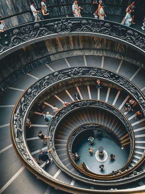 Donato Bramante, Italy Itinerary, Double Helix, Vatican Museums, The Vatican, Vatican City, Spiral Staircase, Ancient History, 16th Century