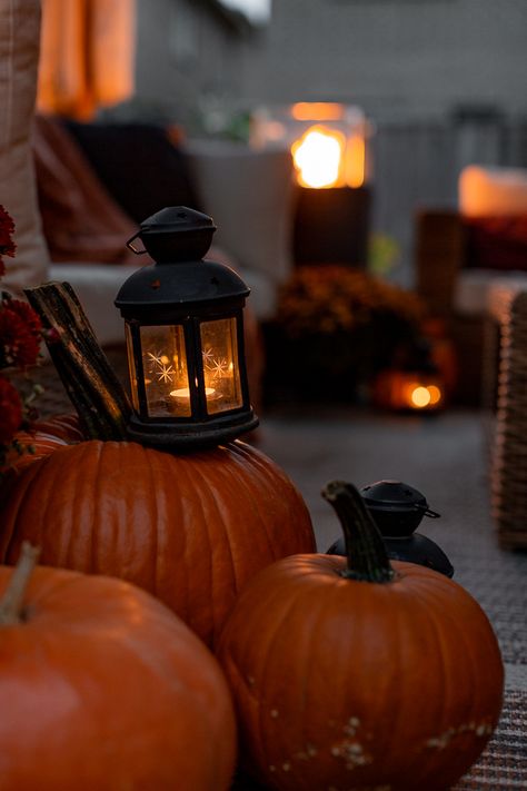 The Deck in the Evening Fall Patio Decor, Autumn Gardening, Pekný Večer, Old Candle Jars, Fall Patio, Magical Autumn, Fall Evening, Halloween Facts, Fall Gathering