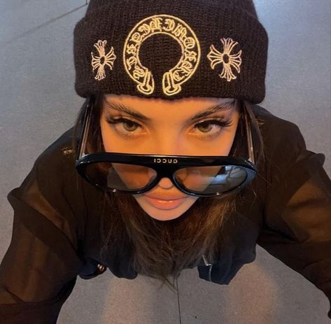 Beanie Selfie, Beanie Outfit, Heart Glasses, Swag Girl Style, Hearts Girl, Photo Idea, Chrome Hearts, Insta Photo Ideas, Streetwear Women