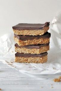 Chocolate Peanut Butter Squares, Oatmeal Squares, Peanut Butter Squares, Oatmeal Peanut Butter, Chocolate Slabs, Chocolate Oatmeal Cookies, Square Recipes, Chocolate Squares, Chocolate Oatmeal