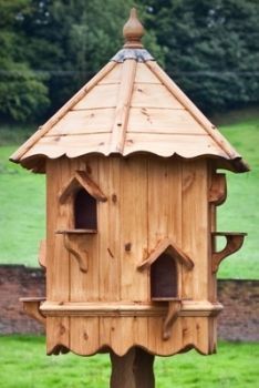 Bird Tables, Bird House Feeder, Painted Post, Wooden Bird Houses, Bird House Plans, Duck House, Tool Storage Diy, Bird Aviary, Bird Houses Diy