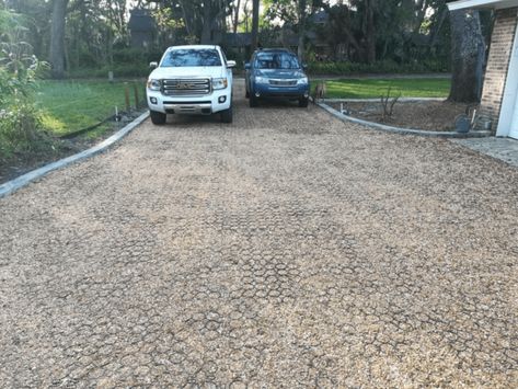 How to Extend a Driveway Without Breaking the Bank - TRUEGRID Pavers Limestone Driveway, Gravel Driveway Landscaping, Gravel Pavers, Driveway Materials, Grass Driveway, Gravel Drive, Driveway Parking, Permeable Driveway, Driveway Edging