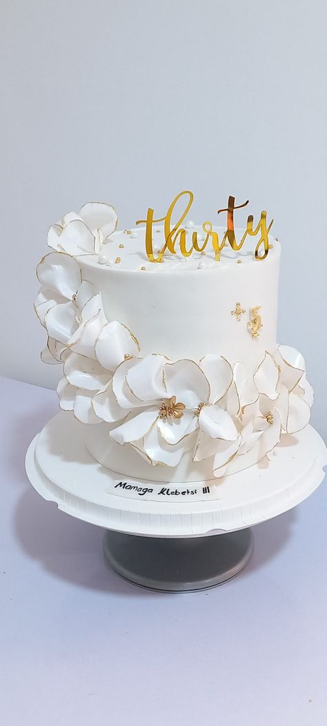 25th Birthday Cake Ideas For Her Elegant, Cakes For Ladies Birthday For Women, 30th Birthday Cake 2 Tier, Ladies Birthday Cake Ideas Elegant, Birthday Cake Ideas For Older Woman, Ladies 30th Birthday Cake, 40th Birthday Cake Designs For Women, Cake For 30 Birthday Woman, Cake For 30th Birthday For Her Elegant