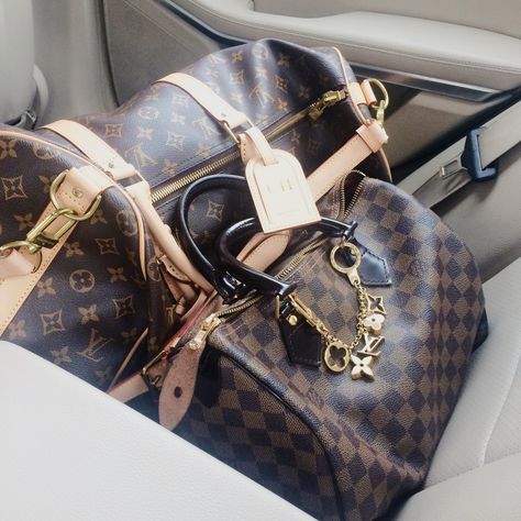 Carry On Must-Haves For Jet-Set Girls - Louis Vuitton Travel Bags (Speedy Keepall) | THE DAILY HAPPINESS Louis Vuitton Luggage Set, Lv Luggage, Louis Vuitton Suitcase, Designer Travel Bags, Luxury Travel Bag, Louis Vuitton Luggage, Louis Vuitton Travel Bags, Expensive Bag, Louis Vuitton Travel