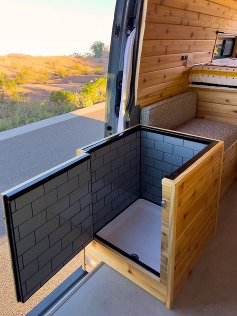 Boho Van Conversion, Minimalist Camper Van, Camper Van Interior Design, Camper Toilet Ideas, Van Shower Ideas, Van Conversion Bathroom, Van Conversion Ideas, Mercedes Benz Camper, Ford Transit Camper Conversion