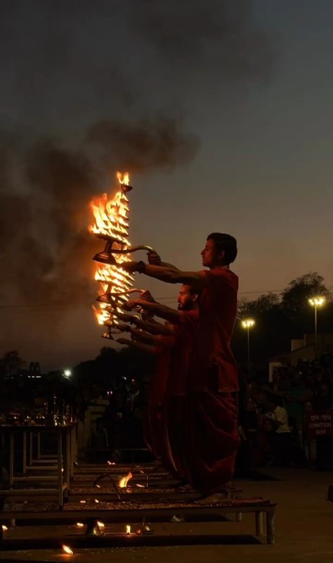 Rishikesh Asthetic Photos, Aesthetic Rishikesh, Rishikesh Snap, Banaras Photography, Rishikesh Aesthetic, Rishikesh Photography, Rishikesh Trip, Father Love Quotes, Indian Lifestyle