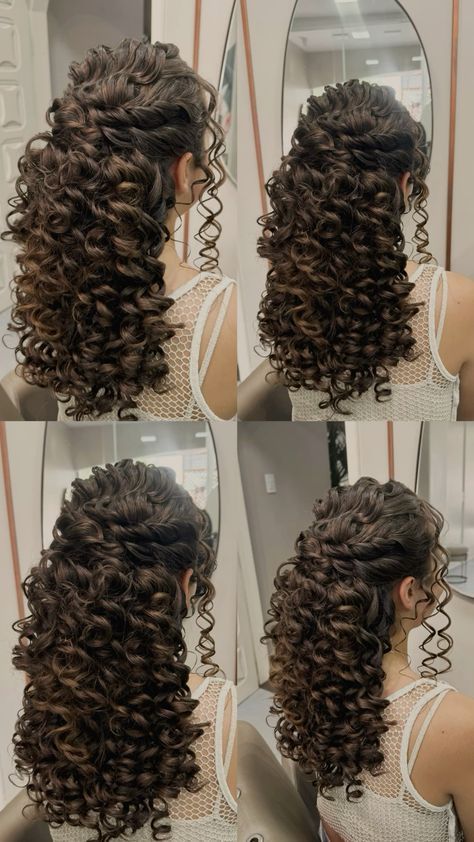 Long Curly Hairstyles Wedding, Bridal Hair For Thick Curly Hair, Black Curly Wedding Hairstyles, Long Curly Hair Wedding Styles Naturally, Curly Long Hair Hairstyles, Floral Hairstyles Indian, Brown Curly Wedding Hair, Boho Wedding Hair Updo Curly Hair, Guard Hairstyles