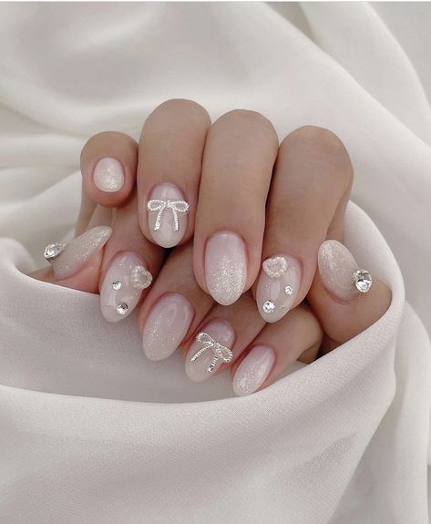 Asian Gel Nail Designs, Dainty Korean Nails, Elegant Korean Nails, Asian Gel Nails, Korean Nails White, Ballet Core Nails, Korea Nails Design, Pinterest Instagram Photos, Asian Nails