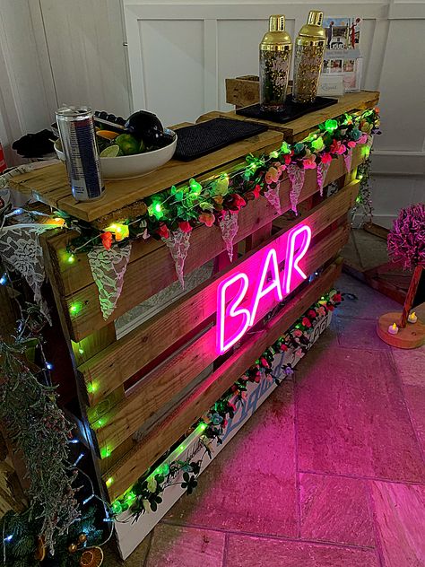 Bar At Party, Bar For Party, Bar Party Ideas, House Party Ideas, Party Tips And Tricks, Birthday Party Bar, Party Ideas Themes, 17. Geburtstag, Summer Night Party