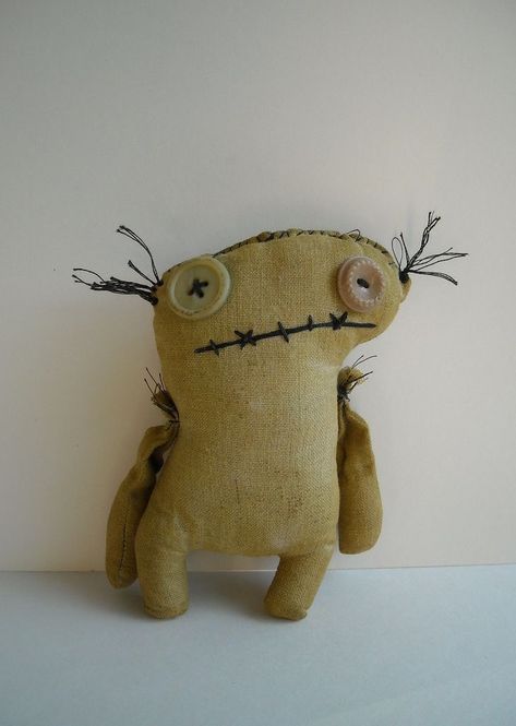 Easy Hand Sewing Projects, Monster Plushies, جوني ديب, Zombie Dolls, Sock Dolls, Cute Sewing Projects, Ugly Dolls, Sewing Stuffed Animals, Monster Dolls