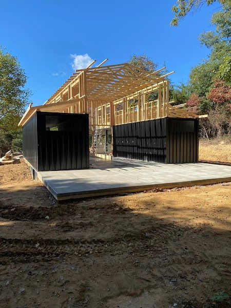 Barn Made From Shipping Containers, Sea Can Garage, Storage Container Garage Ideas, Sea Container Garage, Storage Container Shop, Storage Container Garage, Shipping Container Garage Workshop, Container Shop Ideas, Shipping Container Bunker