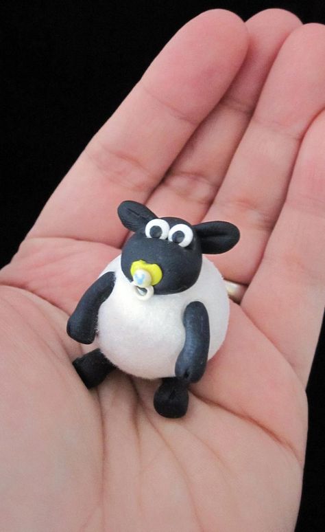 Shaun The Sheep Cake, Sheep Party, Sheep Cake, Timmy Time, The End Is Near, Tik Tok Videos Funny, Sheep Crafts, Baby Sheep, Diy Air Dry Clay