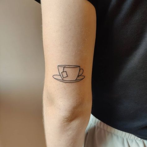 Cup Of Tea Tattoo, Teapot Tattoo, Tea Tattoo, Teacup Tattoo, Minimalist Tattoo Ideas, Cup Tattoo, Food Tattoos, Tattoo Minimalist, Coffee Tattoos