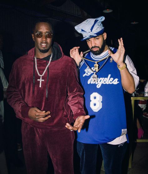 Drake's 2000s-Themed Birthday Party Will Leave You Whatever The 2000s Word For "Shook" Was 2000 Rappers, 2000s Theme Party Outfit, 2000 Theme Party Outfits, Theme Party Outfit Ideas, Outfit Ideas Guys, 2000s Themed Party Outfit, 2000s Party Outfits, 2000s Birthday, 2000s Outfit Ideas