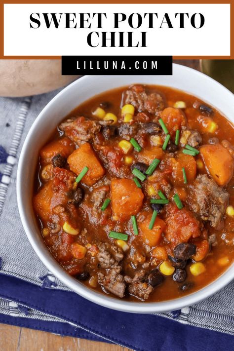 Hearty and filling sweet potato chili is a delicious take on a classic chili recipe, especially if you're a fan of sweet potatoes! #sweetpotatochili #sweetpotato #chilirecipe #chili #stew Sweet Potato Chili Crockpot, Chilli Recipe Crockpot, Healthy Delicious Soups, Pumpkin Chilli, Sweet Potato Chilli, Sweet Potato Chili Recipe, Chili Stew, Classic Chili Recipe, Chicken Stock Recipe