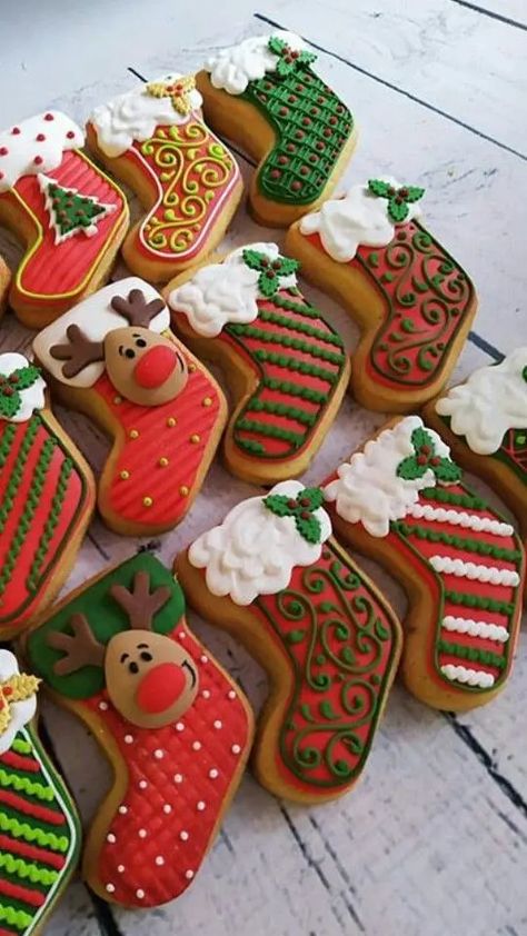 Jul Kaka, Decorated Christmas Cookies, Christmas Sugar Cookies Decorated, Cookies Cupcake, Cute Christmas Cookies, Xmas Cookies, Fancy Cookies, Christmas Cookies Decorated, Christmas Sugar Cookies