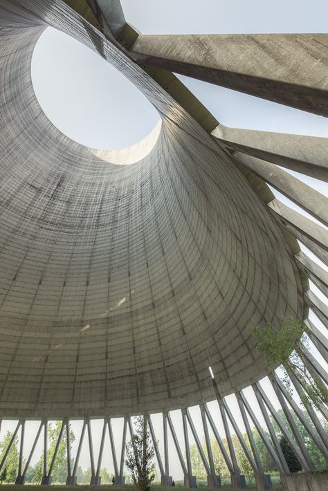 Exploring inside an ABANDONED Nuclear Power Plant (HUGE Cooling Tower!!) — Steemit Nuclear Cooling Tower, Brutalist Moodboard, Huge Building, Tennessee Valley Authority, Cumberland River, Arch Ideas, Nuclear Plant, Cooling Tower, Type Inspiration