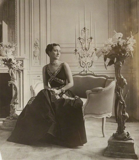 historyartsculture: “Wallis, Duchess of Windsor. Photo by Cecil Beaton, 1939. ”                                                                                                                                                                                 More Cecil Beaton, Wallace Simpson, Duchess Of Windsor, Wallis Simpson, Evening Wear Dresses, English Fashion, Royal House, High Society, British Royalty