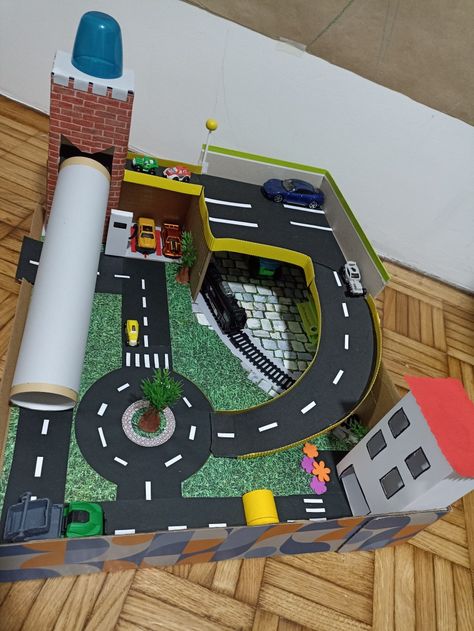 Toy Car Garage Diy, Diy Car Garage For Kids, Diy Parking Garage For Kids, Toy Garage Diy, Cardboard Car Garage, Diy Road For Toy Cars, Diy Toy Garage, Diy Toy Car Garage, Car Track Diy