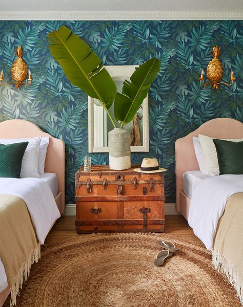 Tropical Farmhouse Decor, Beach Inspired Apartment, Tropical Theme Bedroom For Adults, Tropical Coastal Bedroom, Tropical Inspired Bedroom, Island Inspired Bedroom, Tropical Wall Design, Tropical Chic Interior Design, Modern Tropical Dining Room