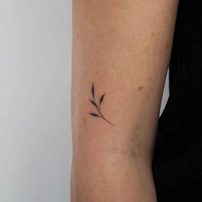 Tomco Ship, Back Of Forearm Tattoo, Arm Tattoos For Women Forearm, Mercy Fanart, Bicep Tattoo Women, November Art, Lower Arm Tattoos, Tattoos Forearm, Simple Forearm Tattoos