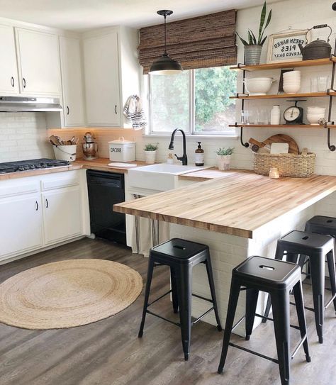 Desain Pantry, Kitchen Room Design, Kitchen Inspiration Design, Kitchen Redo, Tiny Kitchen, White Cabinets, Kitchen Layout, Kitchen Style, Diy Kitchen