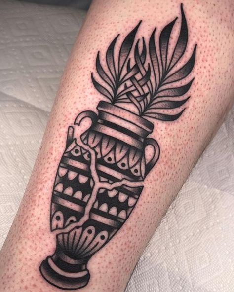 Plant Vase Traditional Tattoo, Traditional Vase With Flowers Tattoo, Potted Plant Tattoo Traditional, Traditional Vase Tattoo Design, American Traditional Flowers Tattoo, Trad Vase Tattoo, Kintsugi Vase Tattoo, Plant Tattoo Traditional, American Traditional Vase Tattoo