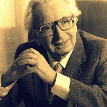 “Everything can be taken from a man but one thing: the last of the human freedoms – to choose one’s attitude in any given set of circumstances, to choose one’s own way.”  #civilrights #dignity #truth #activism Existential Therapy, Finding Meaning In Life, Mere Christianity, Viktor Frankl, Exam Review, Personal Development Plan, Meaningful Life, Famous Books, Inspirational People