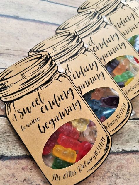 Wedding Favors For Kids, Kids Wedding Favors, Wedding Kids Outfit, Kids Table Wedding, Video Games Birthday Party, Table Favors, Rustic Wedding Favors, Kids Table, Personalized Wedding Favors