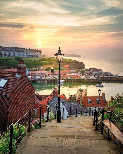 We LOVE England🇬🇧🏴󠁧󠁢󠁥󠁮󠁧󠁿 on Instagram: “🧡HAPPY YORKSHIRE DAY🧡 When I think of Yorkshire, I think of………….. Photo by @fayazey #weloveengland #photosofengland #photosofbritain…” Whitby England, Yorkshire Day, England Aesthetic, Flowers Quotes, Earth Photos, Yorkshire England, Coastal Towns, Dream House Exterior, North Yorkshire