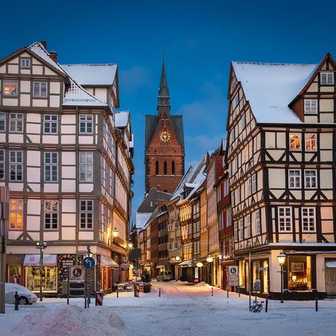 Winter mood in the old town of Hannover, Germany #hannover #germany #deutschland #winter Christmas In Germany Aesthetic, Hannover Germany, Munich Germany Christmas Market, Aachen Germany Christmas Market, Hannover Germany Photography, Trier Germany Christmas Market, Led Wall Art, Cityscape Photography, Winter Wall Art