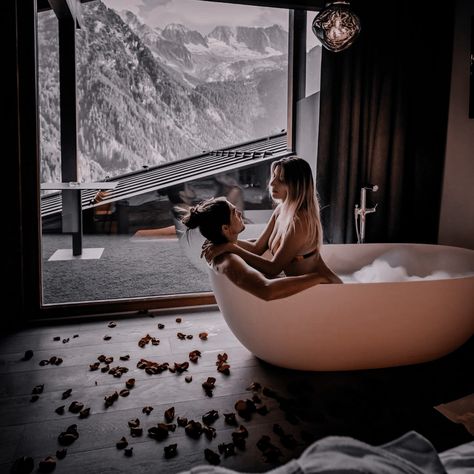 Manifest Romance, Bath Couple, Bath Pics, Vacation Lifestyle, Couples Resorts, Broken Trust, Romantic Photoshoot, Trust You, Romantic Honeymoon