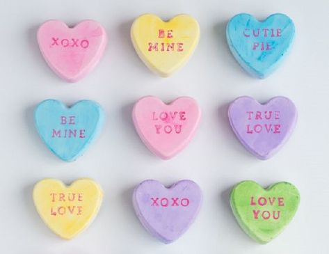 50 Adorable DIY Magnet Projects You Can Stick On Your Fridge Magnet Projects, Conversation Hearts Crafts, Sweetheart Candy, Valentines Bricolage, Note Sticker, Diy Magnets, Candy Club, Valentine's Ideas, Clay Magnets