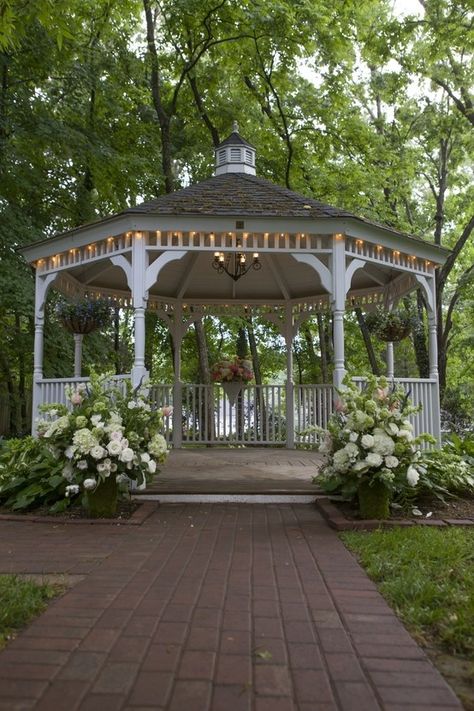 Gazebo Lighting, White Gazebo, Gazebo Decorations, Diy Gazebo, Pictures Outfits, Family Tips, Beautiful Home Gardens, Outdoor Gazebo, Gazebo Wedding