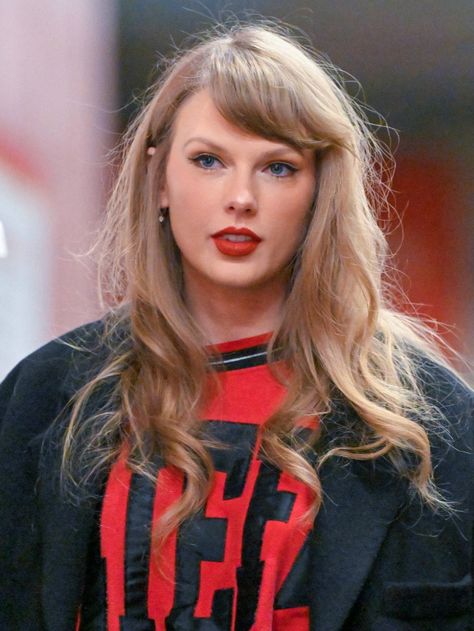 (4) Bookmarks / X Style Taylor Swift, Taylor Swift Fotos, Chiefs Game, Estilo Taylor Swift, Taylor Swift Hair, Taylor Swift Wallpaper, Long Live Taylor Swift, Swift 3, Taylor Swift Fan