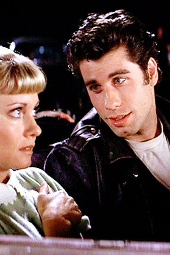 Famous Movie Couples, Movie Character Couples, Best Movie Couples, Danny Zuko, Dance Contest, Couple Costumes, Hollywood Couples, Film Lovers, Drive In Movie