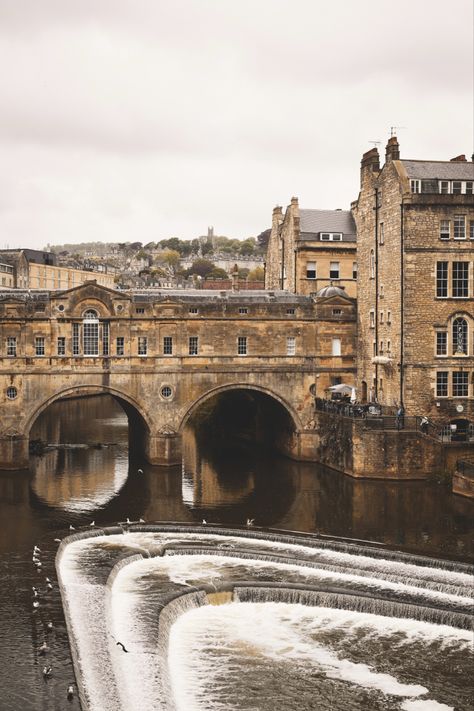 Bath, Somerset Bath Somerset Aesthetic, Christmas In England, Ber Months, Christmas Getaways, Bath Somerset, Painting References, Somerset England, Oxford University, Academia Aesthetic