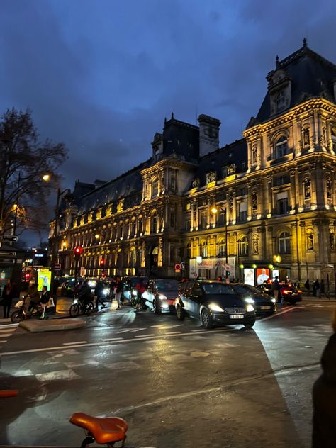 #travel #paris #aesthetic #hotel #nighttime Nighttime Paris Aesthetic, France At Night, Condado Puerto Rico, Trip Vision Board, Aesthetic Hotel, Paris Buildings, Life In Paris, Building Aesthetic, Paris Hotel