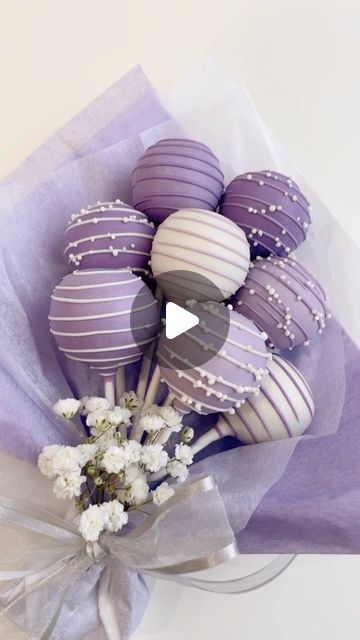 Cake Pops Bouquet, Cake Pop Bouquet Birthday, Purple Dipped Strawberries, Cakepop Bouquet Diy, Cake Pop Flower Bouquet, Cake Pop Bouquet Diy, Purple Cakesicles, Bouquet Of Cake Pops, Cake Pop Individually Wrapped