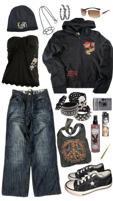 #outfitinspo #skater #y2k #grunge Grunge Y2k Outfits School, Fall Skater Outfits, Early 2000s Grunge Fashion, Baggy Clothes Aesthetic Grunge, Winter Skater Outfit, Emo Skater Outfits, Y2k Skater Outfits, Skater Outfit Ideas, Skater Outfits Aesthetic