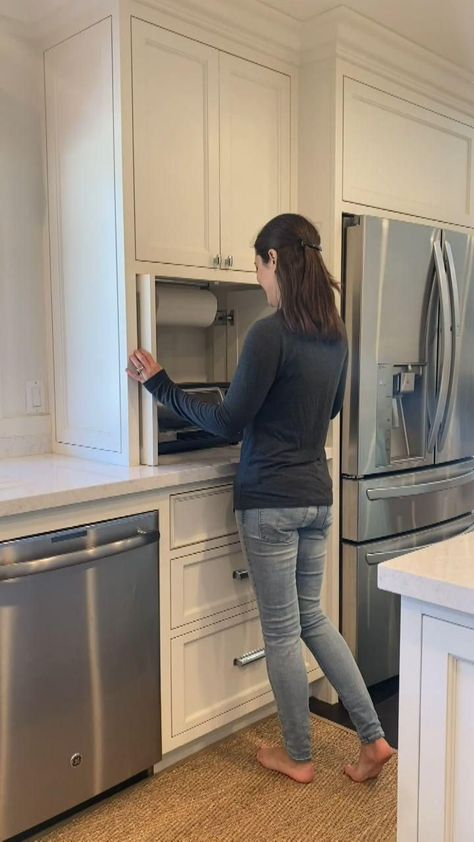 Cupboard Less Kitchen, Storage Ideas For A Small Kitchen, Back Of Cabinet Ideas, Small Kitchen Appliance Storage Cabinet, Cabinet To Countertop Kitchen, Appliance Storage In Kitchen, Kitchen Cabinet To Countertop, Cool Kitchen Storage, Kitchen Sink And Cabinet Ideas