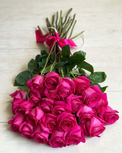 Rose Bunch, Bunch Of Flowers Bouquets, Bunch Of Roses, Buketi Flowers, Beautiful Rose Flowers Bouquets, Rose Flower Bouquet, Rose Day, Pink Roses Bouquet, Flower Bouquet Delivery